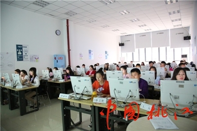 抓招商、抓電商，兩手都要硬 電子商務信息咨詢的雙輪驅動戰略